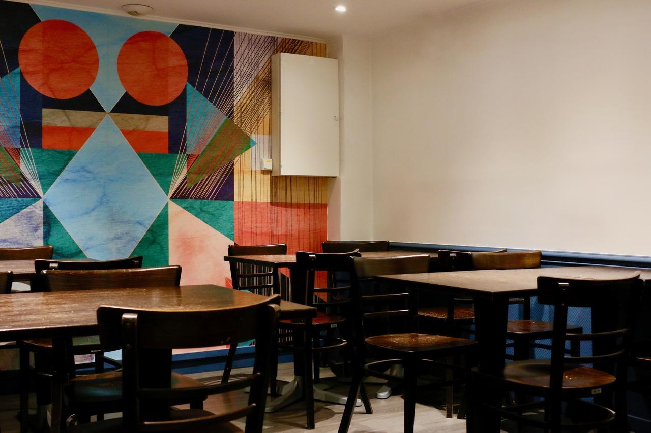 Plug Inn Montmartre By Hiphophostels Παρίσι Εξωτερικό φωτογραφία